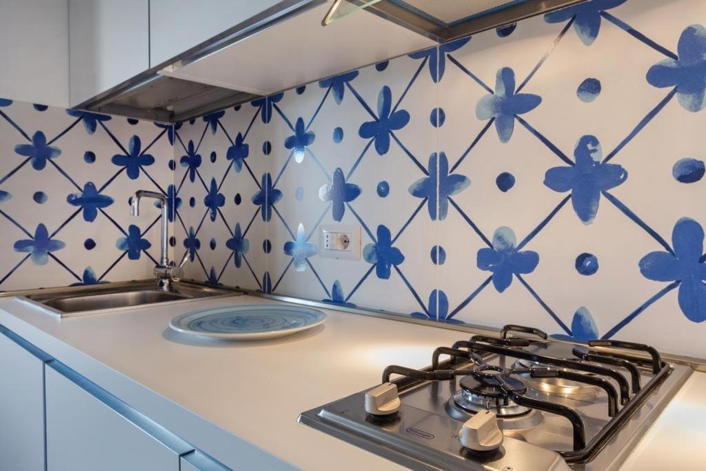 Апартаменты Casablu, Un Delizioso Bilocale Sulla Baia Di Naxos Джардини-Наксос Экстерьер фото